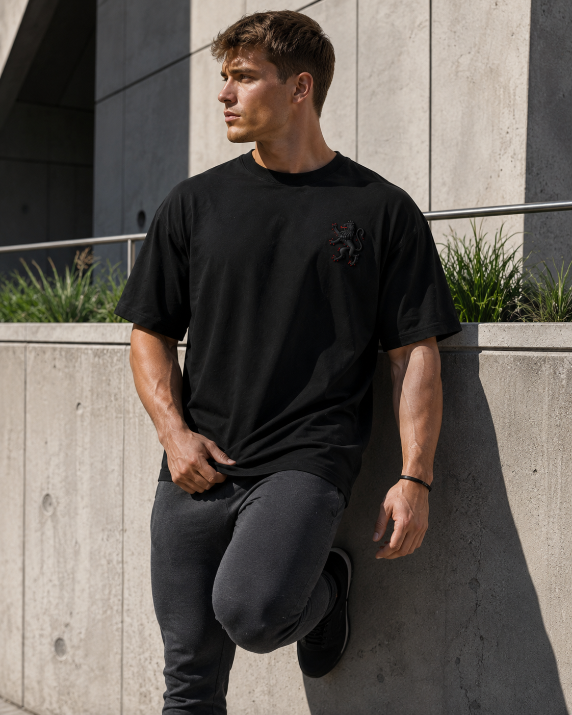 OVERSIZED TEE — BLACK